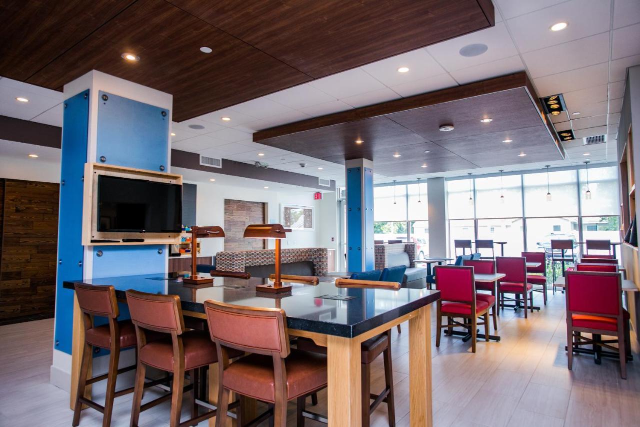 Holiday Inn Express & Suites Rehoboth Beach By Ihg Exterior foto